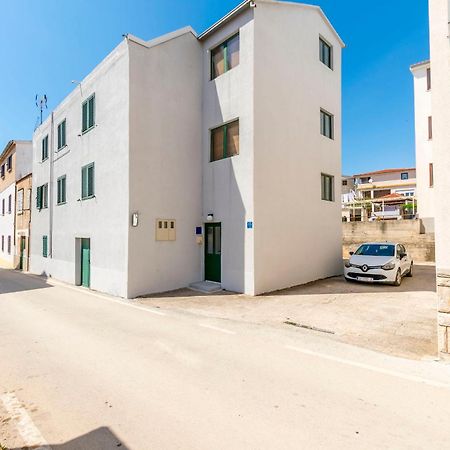 Apartment Jelena Primosten Exterior photo