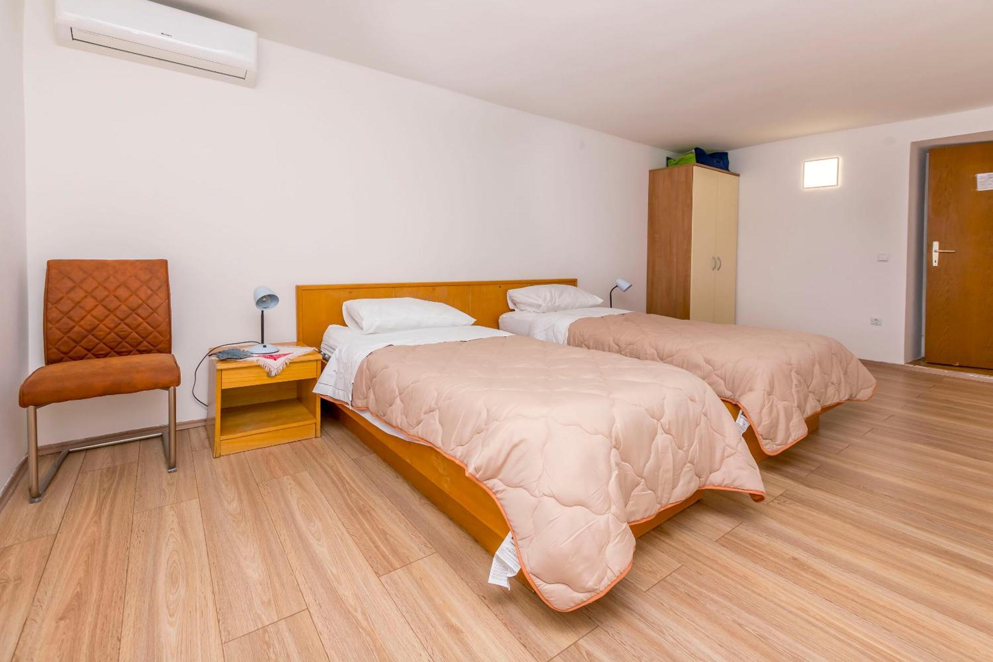 Apartment Jelena Primosten Exterior photo