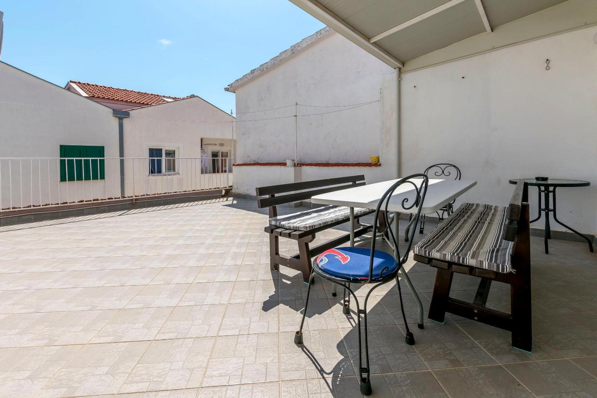 Apartment Jelena Primosten Exterior photo
